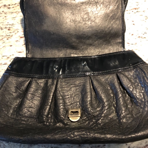 Fendi B bag and matching wallet - Picture 15 of 16